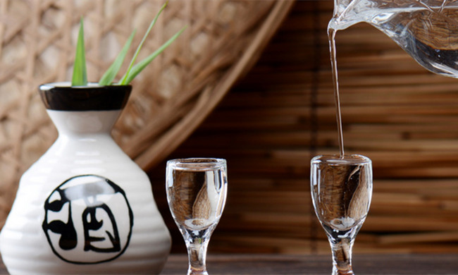 中国成为全球最大酒类市场 酒水行业发展现状及格局分析